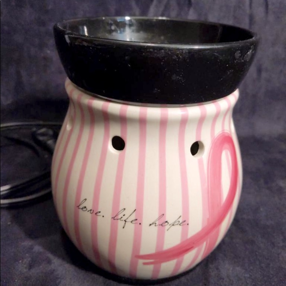 Scentsy Breast Cancer Awareness Full size warmer